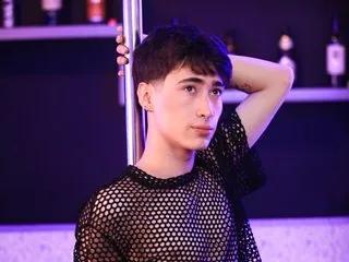 Streamate danfox is Group danfox — I intend to put on an erotic show, fulfill fantasies and have fun.