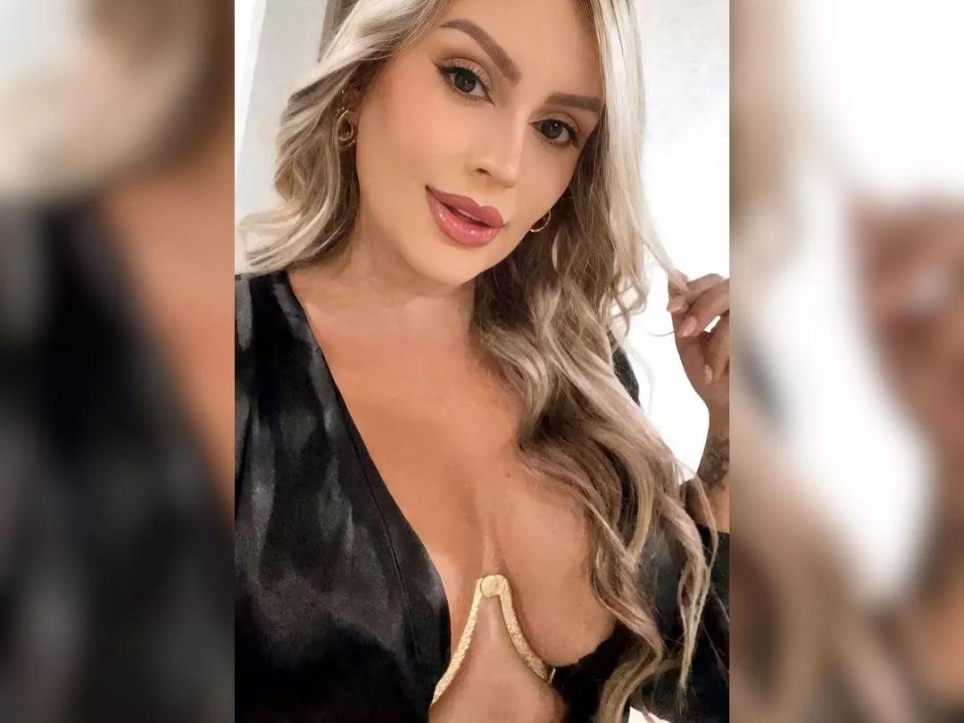 Hanna_Blondee on Streamate 