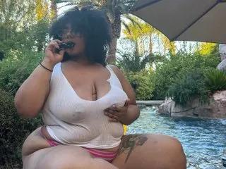 HolleyNicholes — With a quick wit and a fun loving personality, I promise you'll never be bored in my chat room! Naturally submissive and on a mission to please, so come and watch me bring your fantasies to life