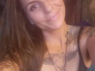 Ladyluvxo — I like to watch, so have your cam ready! MUST HAVE A CAM IN PREMIUM CHAT: Once you pull up cam, I'll lay back & play with my pussy (Lots of stroking encouragement & cum begging) If you don't have a cam, have any requests/fetish/kinks YOU MUST GO EXCLUSIVE