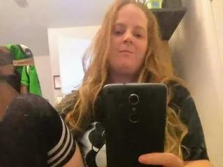 lovehollyann's avatar