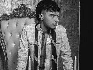 Streamate west_ax is Group west_ax — masturbation show of feet and ass and fulfill fetishes