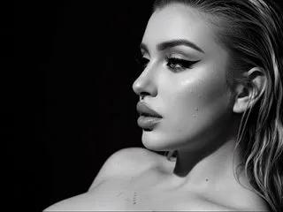 Streamate ZaraVegga is Group ZaraVegga — Make me vibrate with pleasure with your golds and do not forget add me to your favorites to see us in a next occasion.