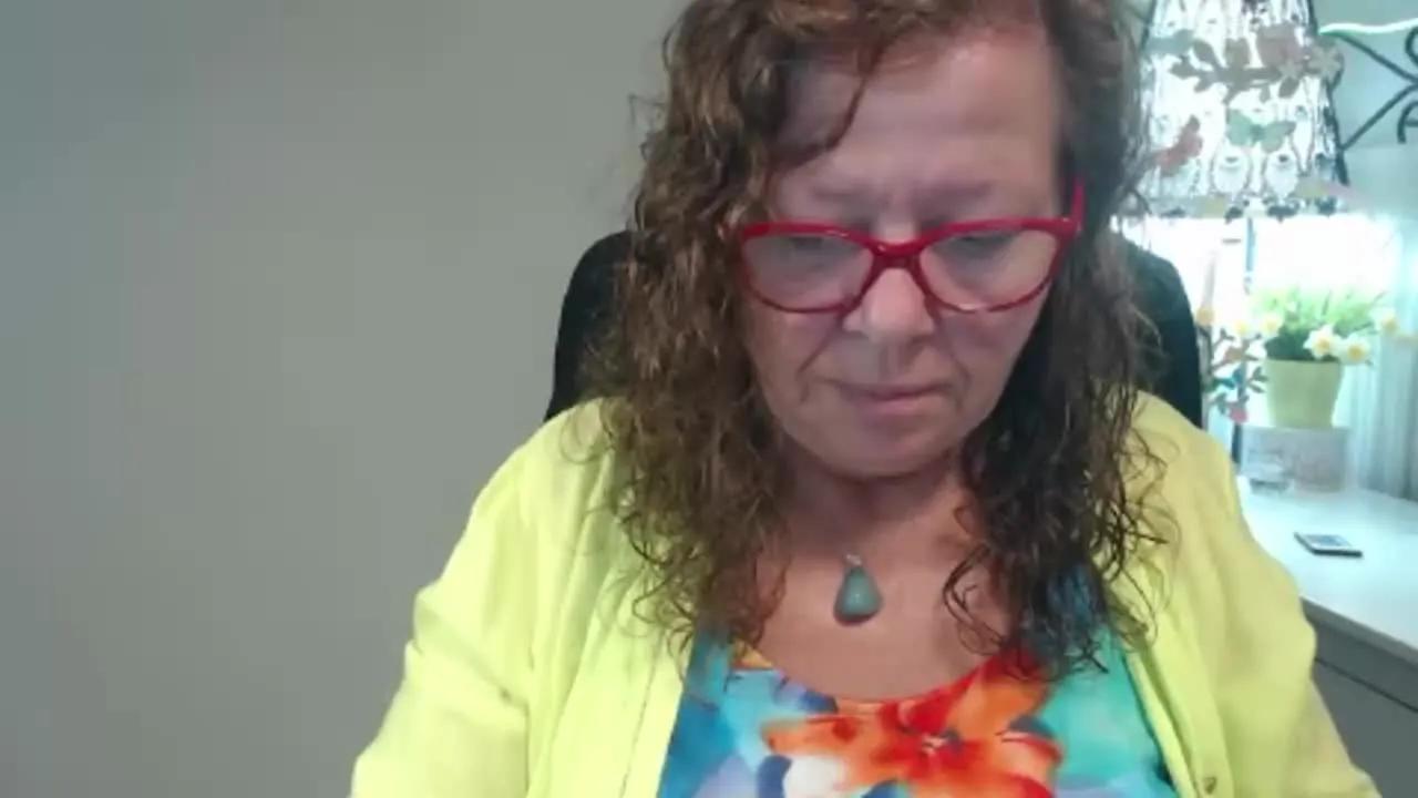 Freechat AdeleeModel on Streamray