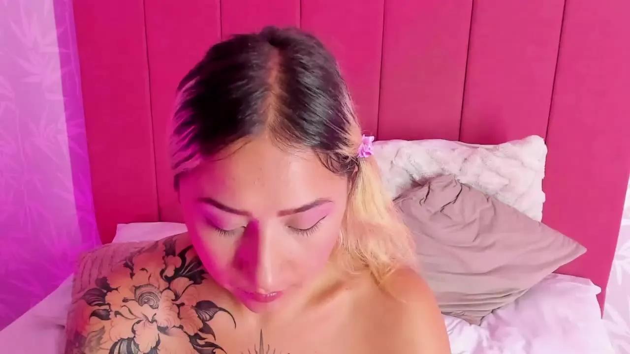 AlahiaStone on Streamray