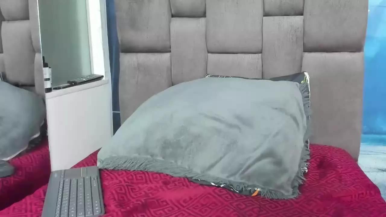 ana_levi10 on Streamray 