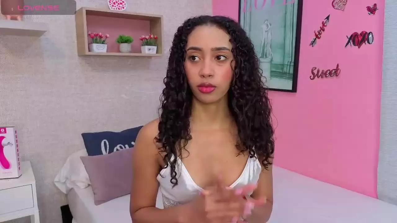 AniaHarris on Streamray 