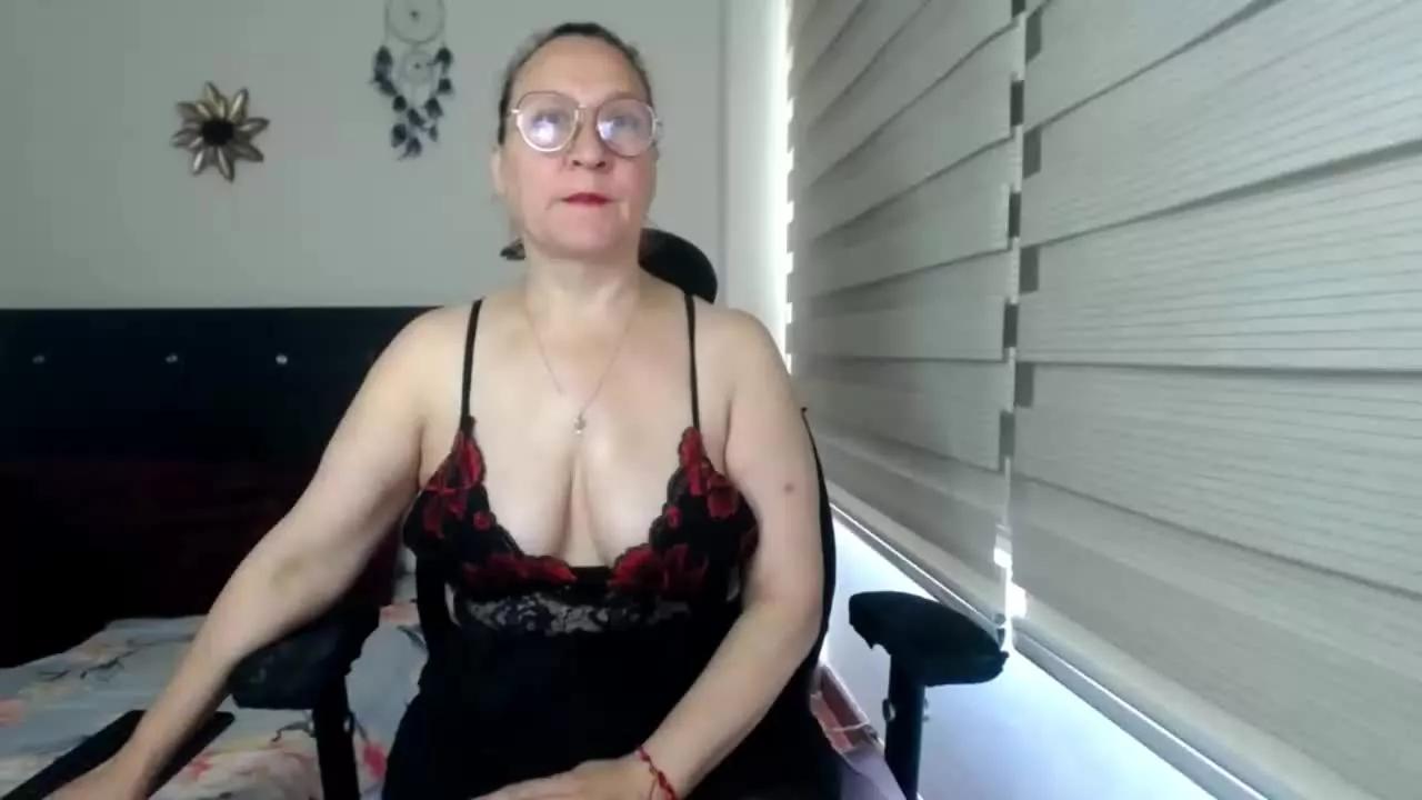 Offline Anya_Green on Streamray