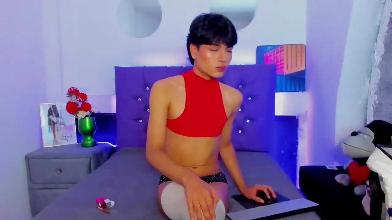 Ariel_evans69TS on Streamray