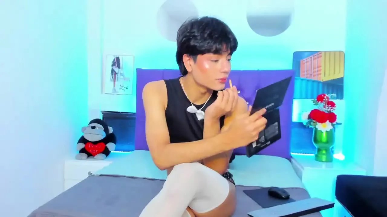 Ariel_evans69TS on Streamray