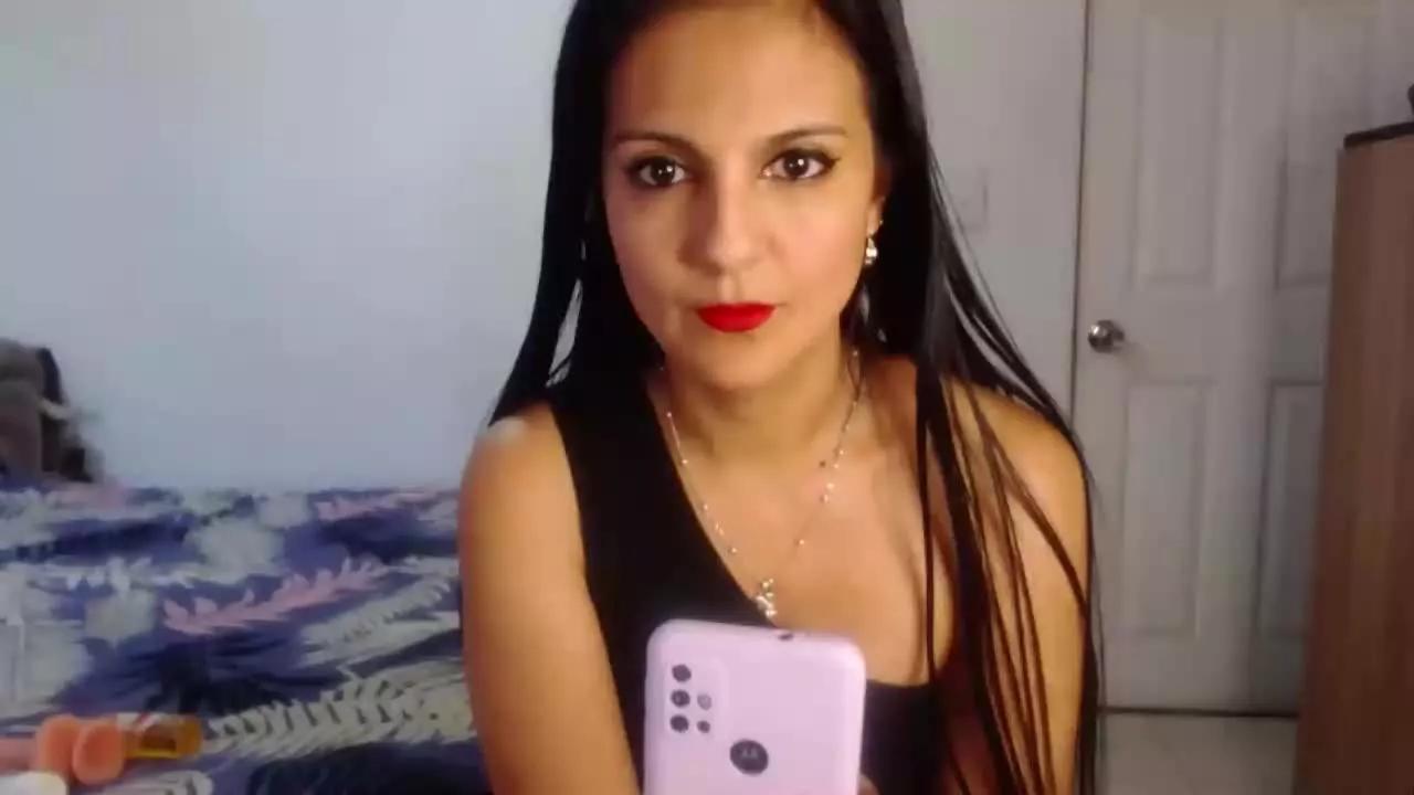 Basma_Hernandez on Streamray 