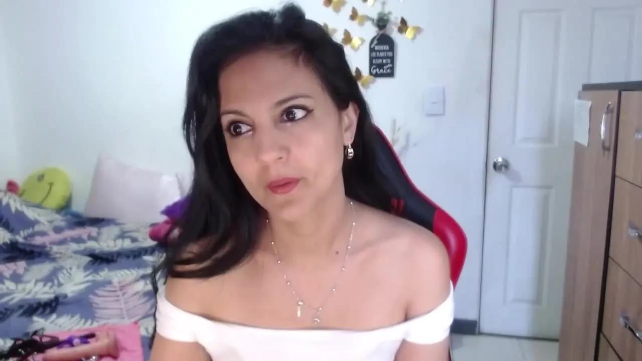 Basma_Hernandez — Group on Streamray