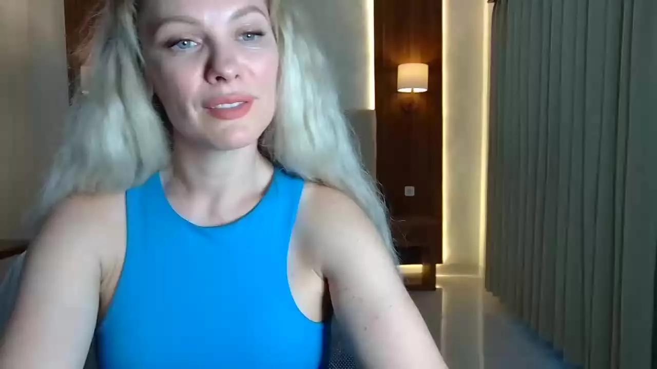 beautifulkollettee on Streamray 