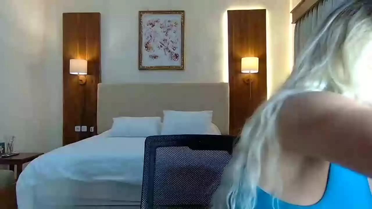 beautifulkollettee on Streamray 