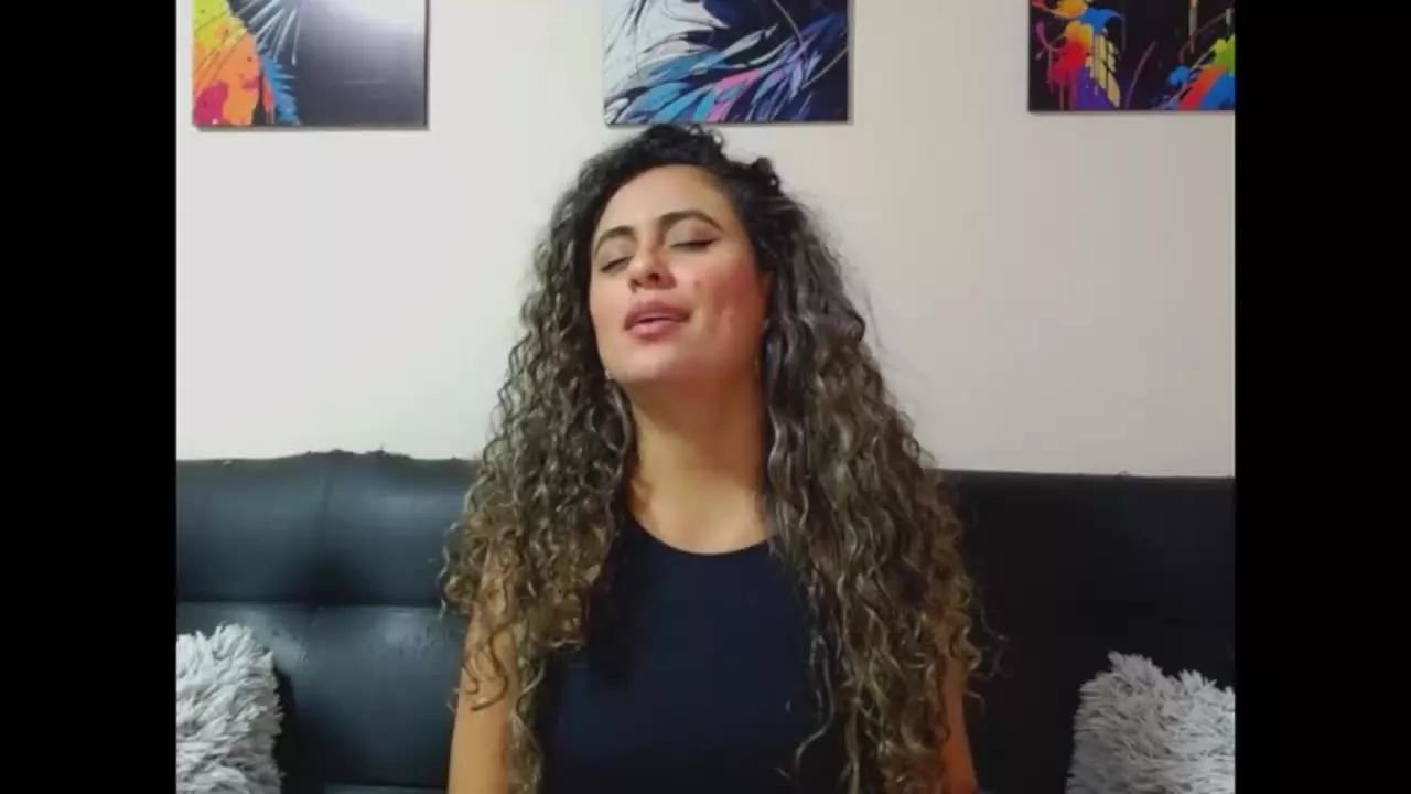 CarolineJSmith on Streamray 