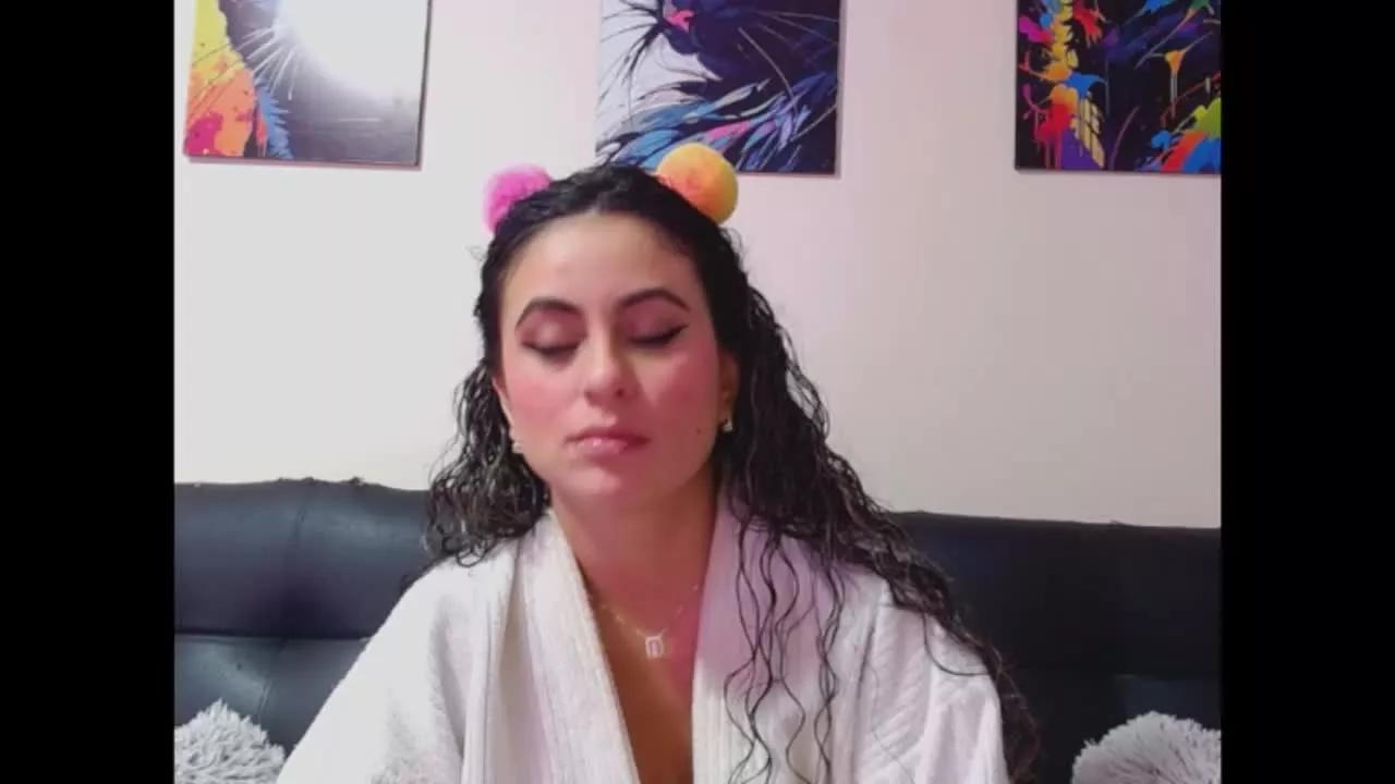 CarolineJSmith on Streamray 