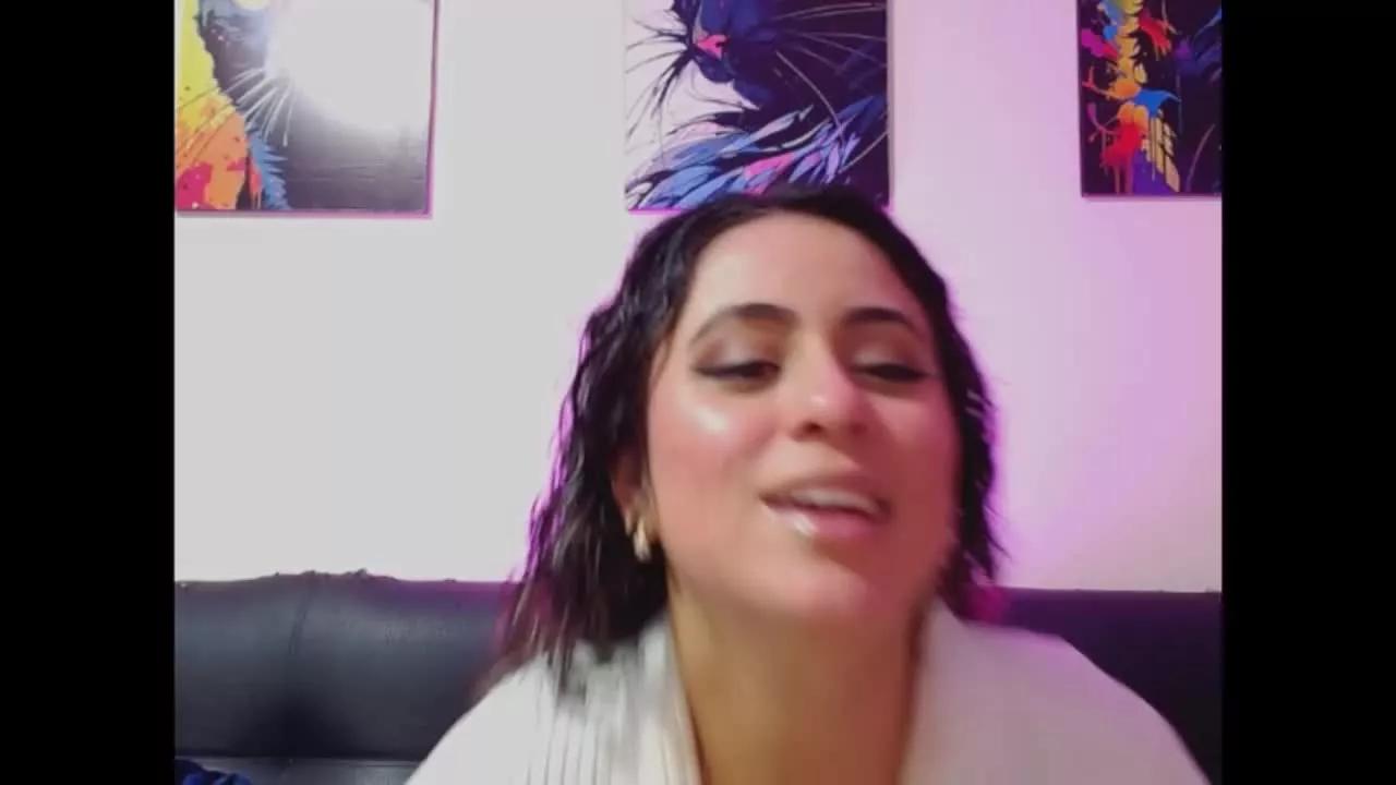 CarolineJSmith on Streamray 