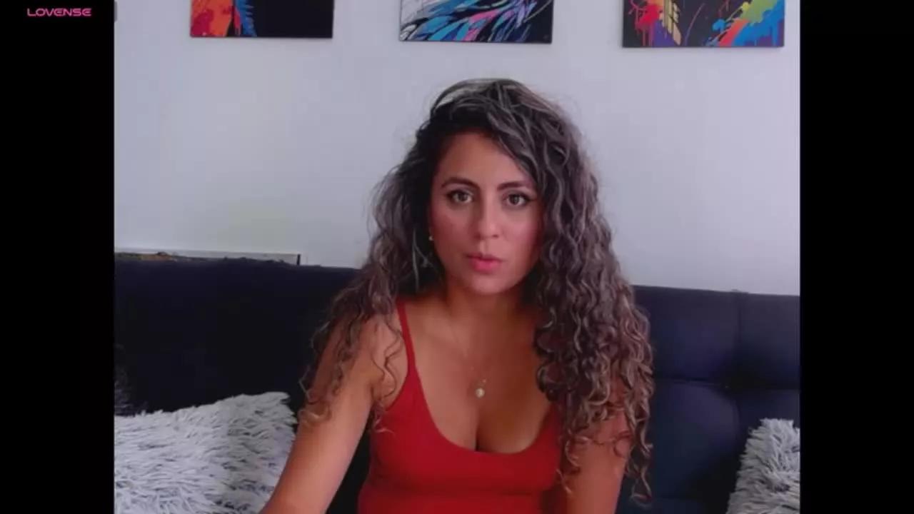 CarolineJSmith on Streamray 