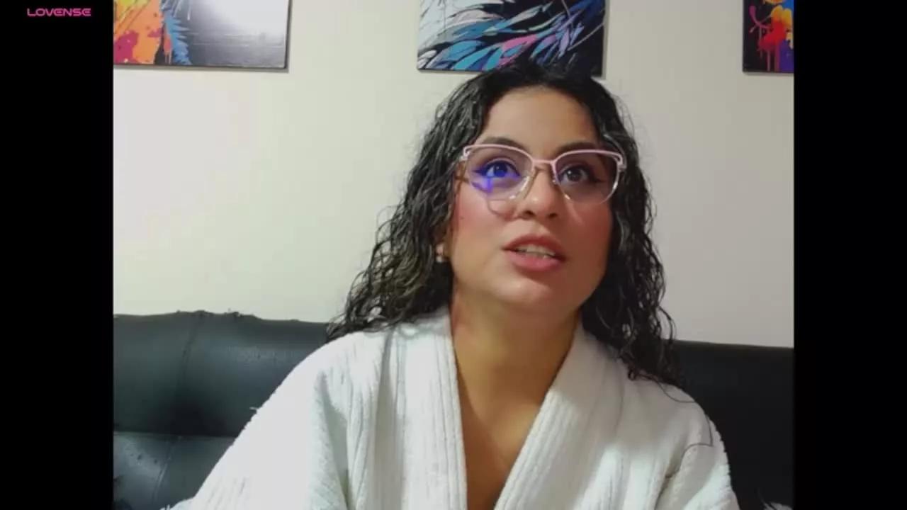 CarolineJSmith on Streamray 