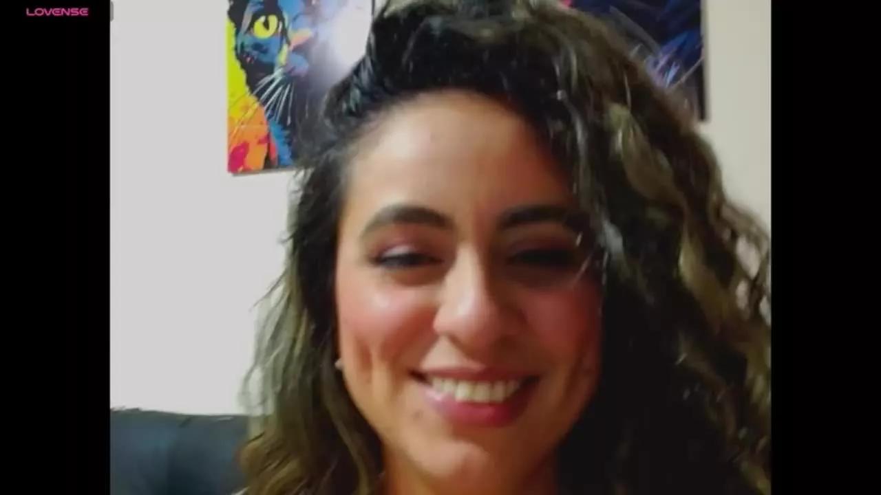 CarolineJSmith on Streamray 