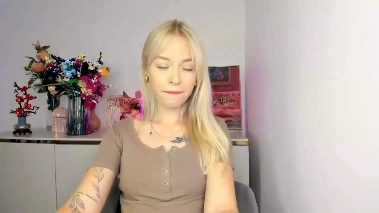 CindyUnique on Streamray 