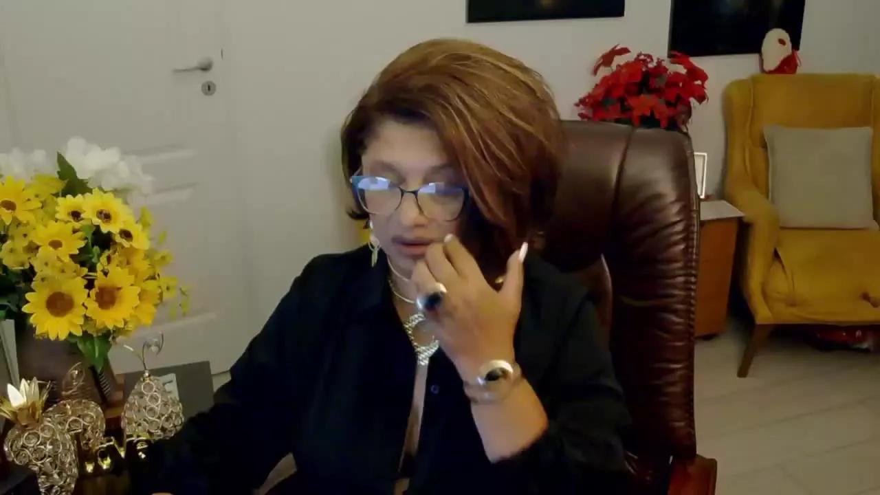 ClassybutNaughty on Streamray 