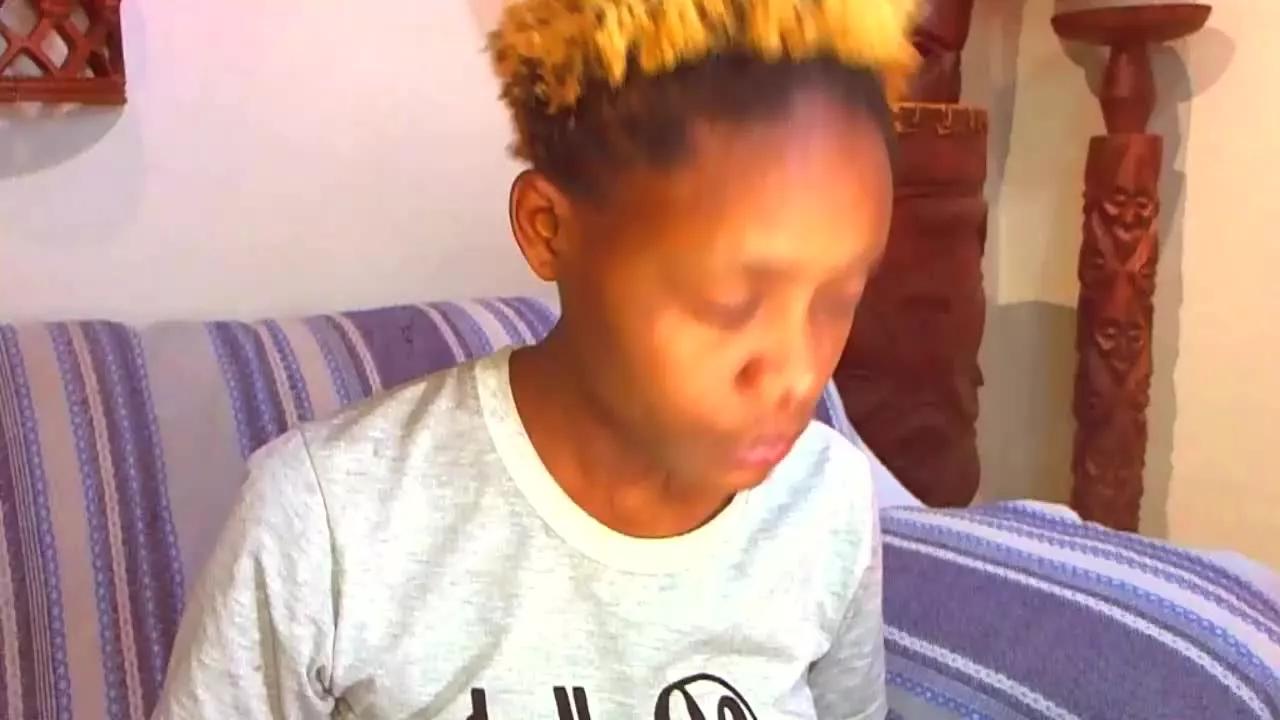 Offline EbonyBonnie on Streamray