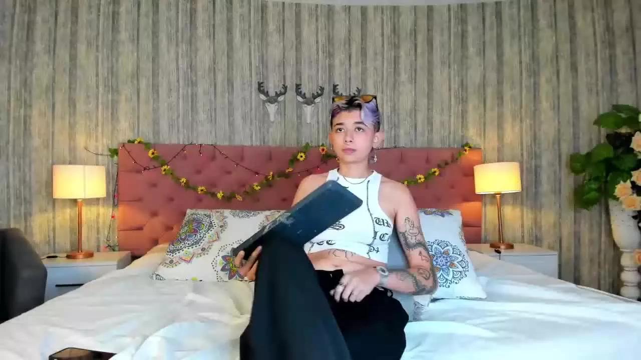 EleanorMussi on Streamray 