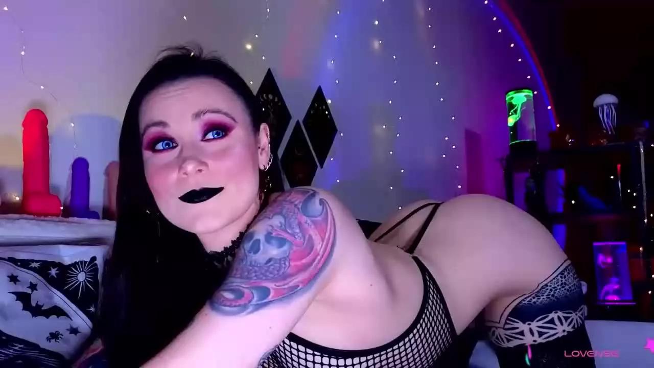 FreyaGoth on Streamray 