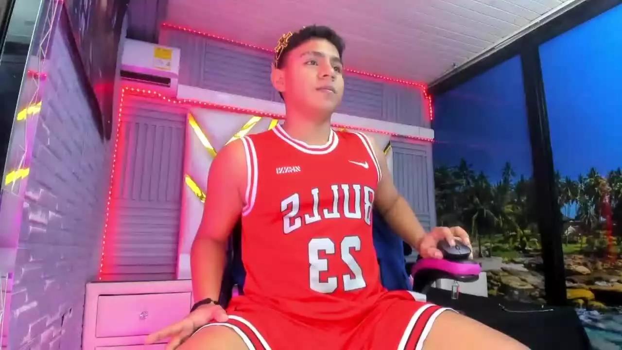 FuckRichi20 on Streamray 