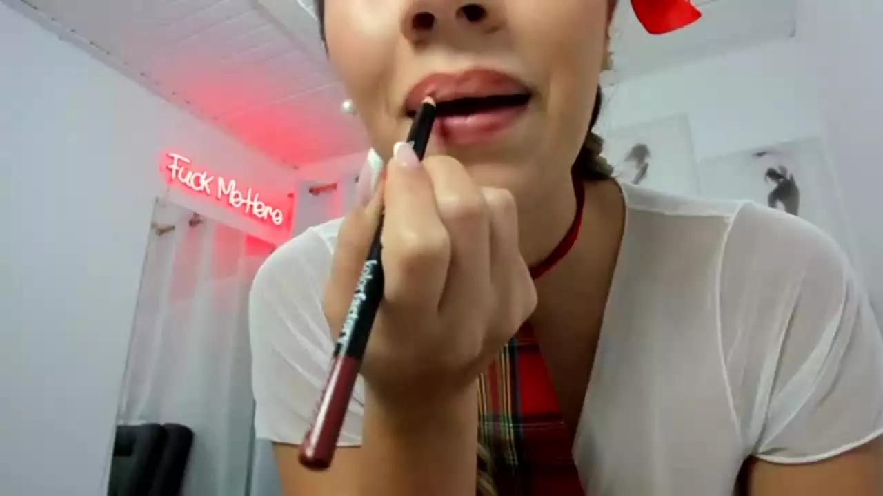 Innocentcherry198 on Streamray 