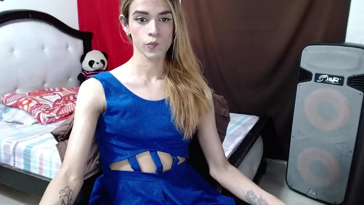 Isabella_Doll on Streamray 