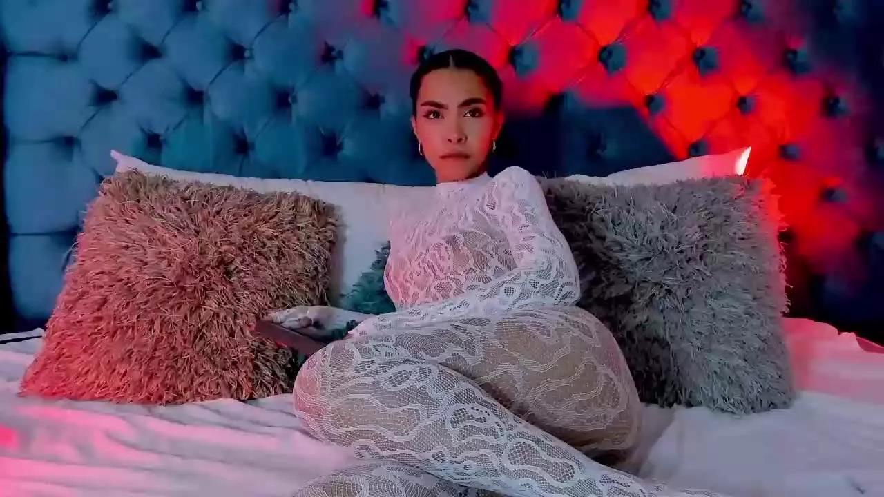 JadeMiranda on Streamray 