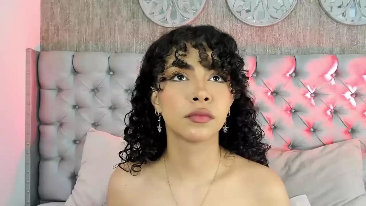 JadeMiranda on Streamray 