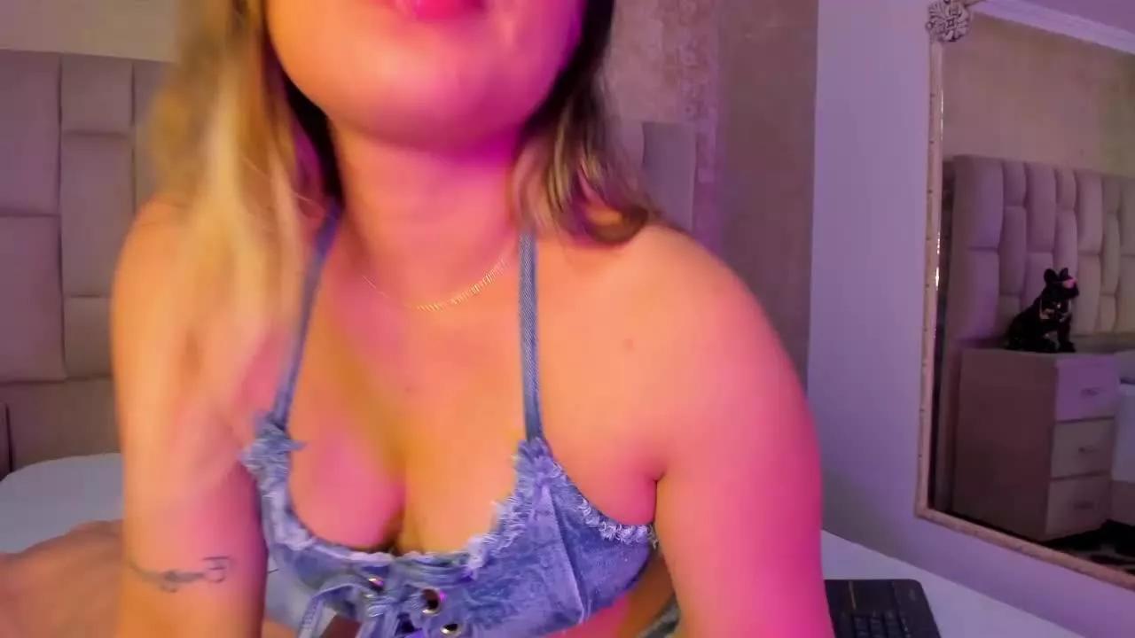 KamilaPrestons on Streamray 