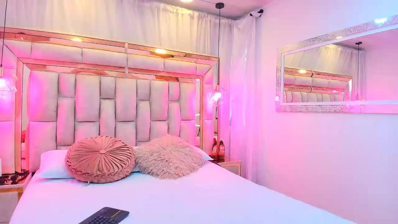Katalina_Evans on Streamray 