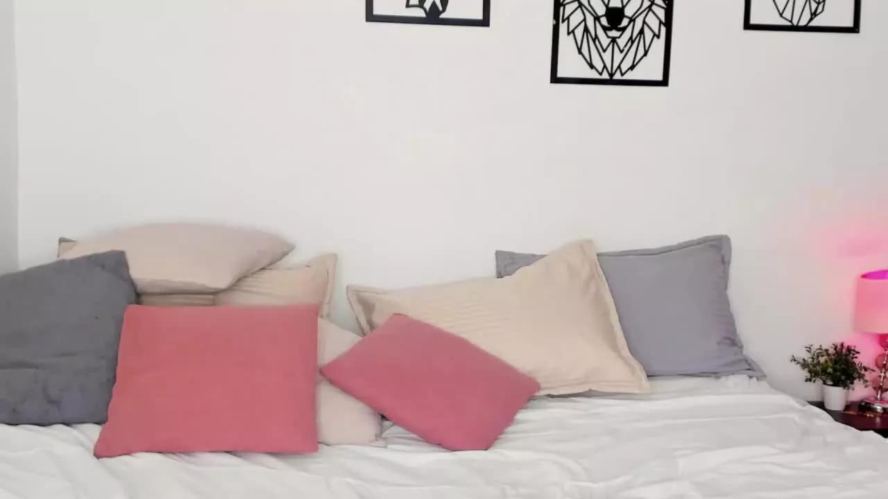 LauraHott on Streamray 