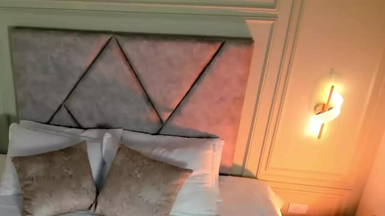 LeidyCooper on Streamray 