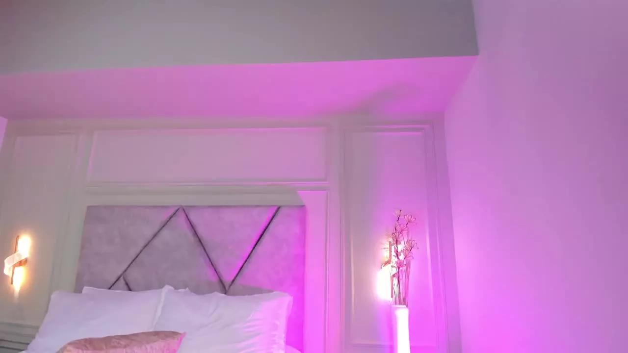LeidyCooper on Streamray 