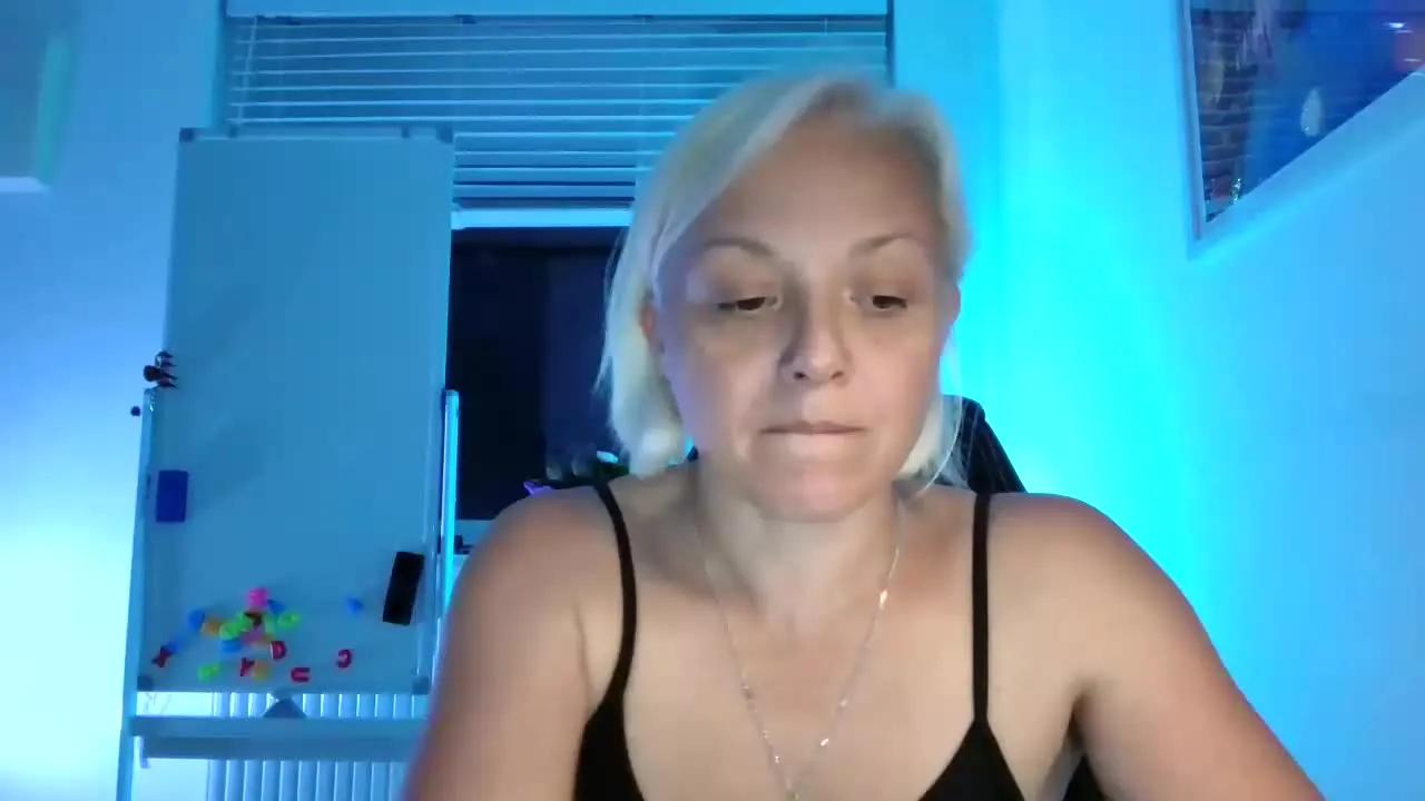 LINSY_KIM — Freechat on Streamray