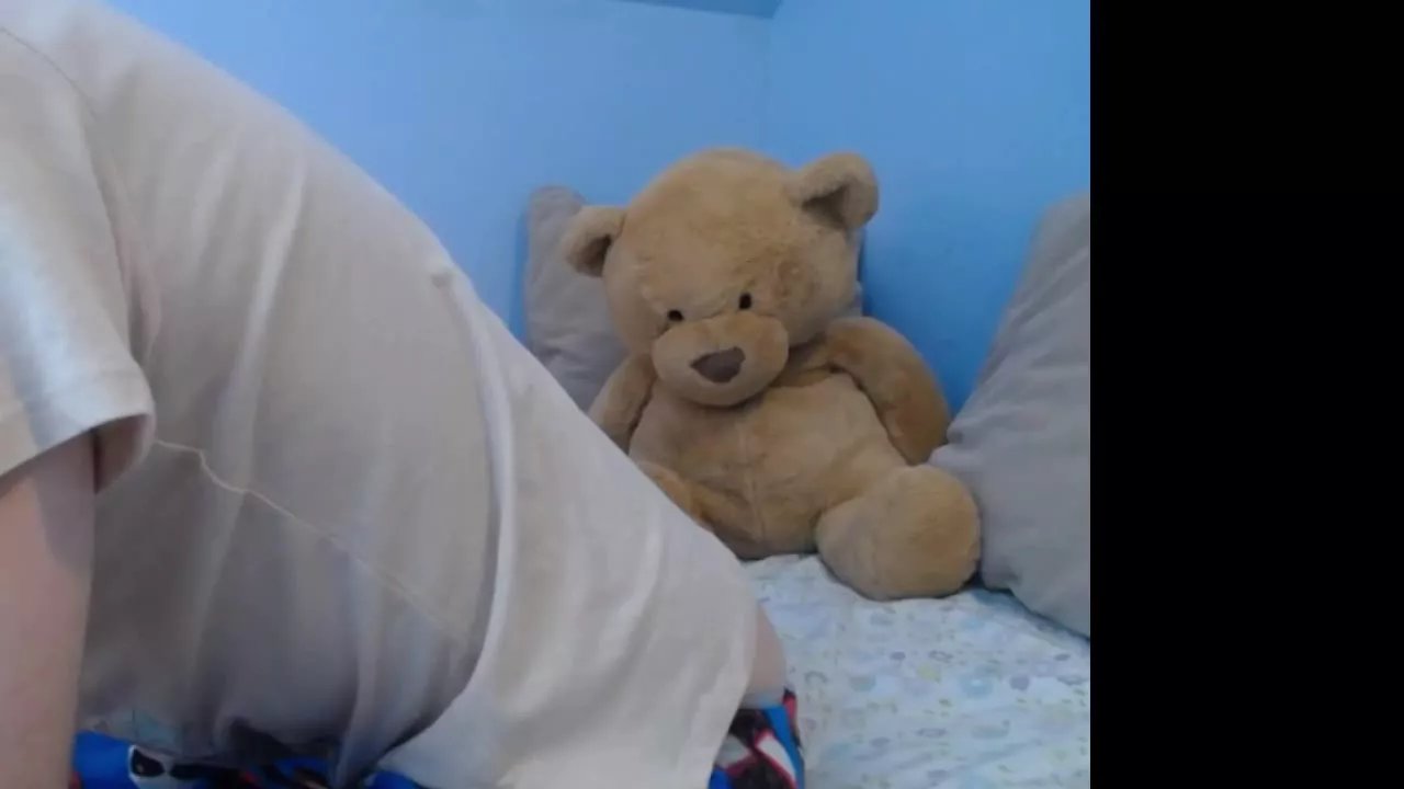 LittleDinoBoy_22 on Streamray