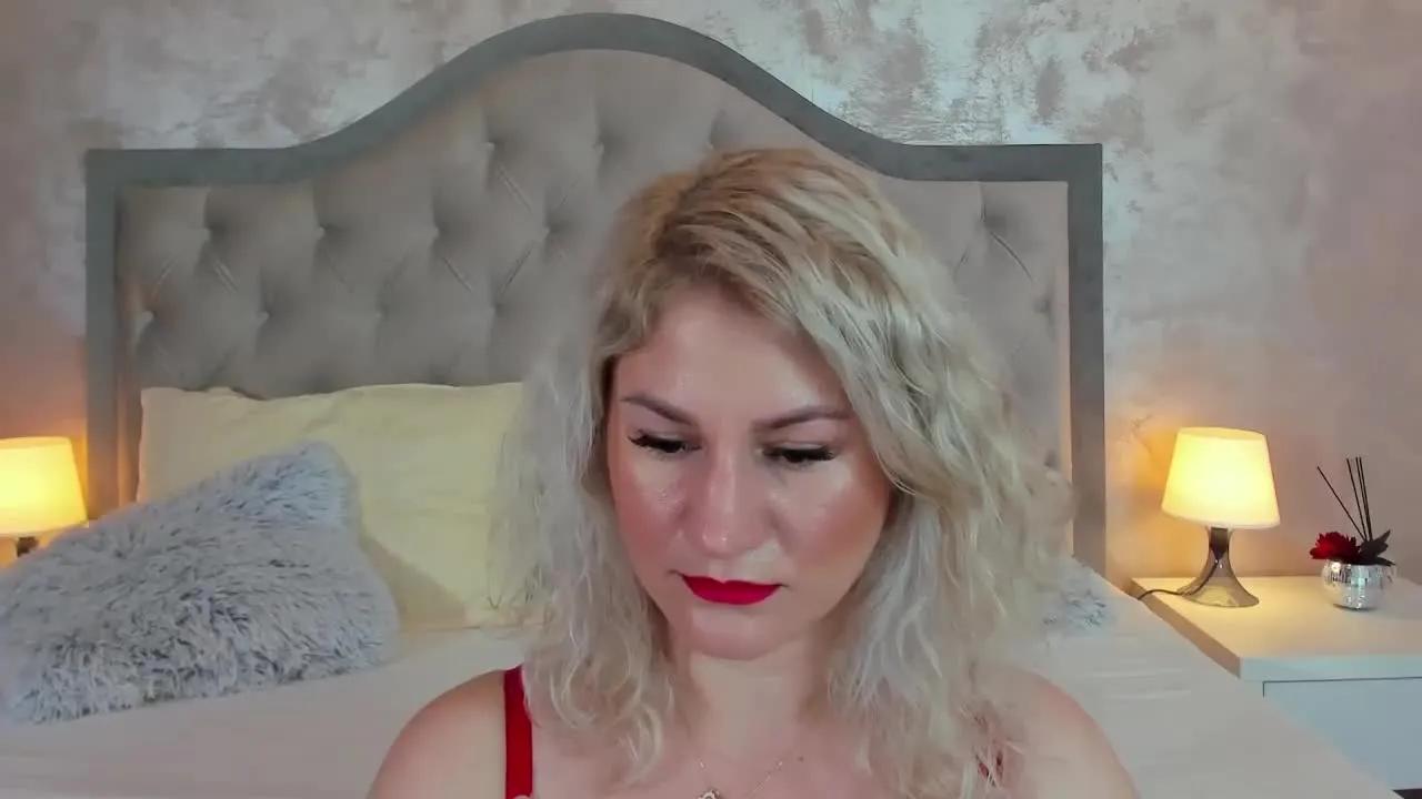 Liz_Bell — Freechat on Streamray