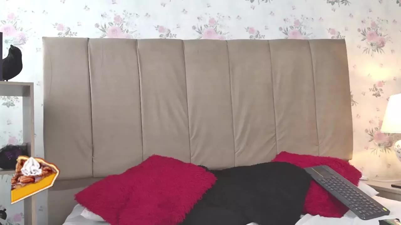 Offline LucianaJackman on Streamray