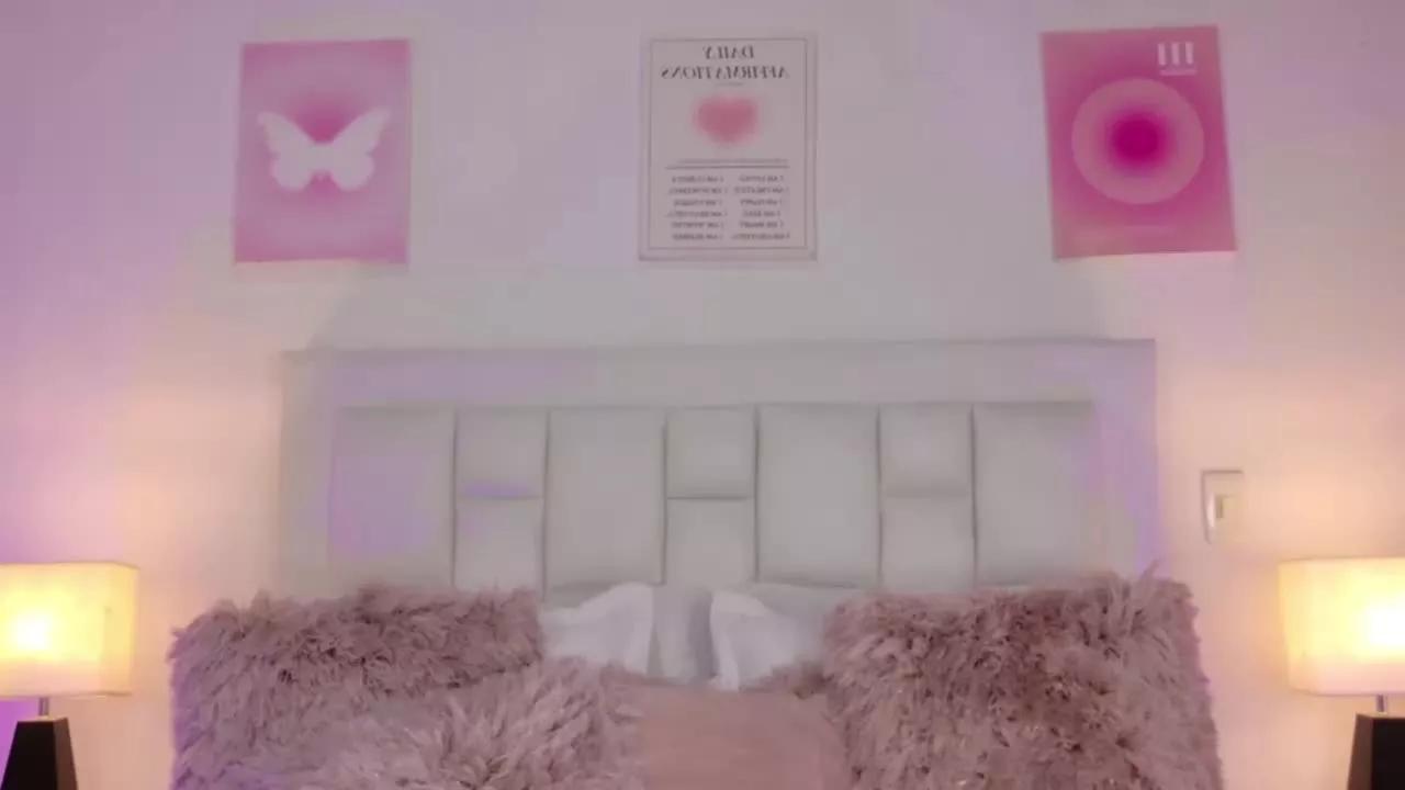 ManuelaHall on Streamray 