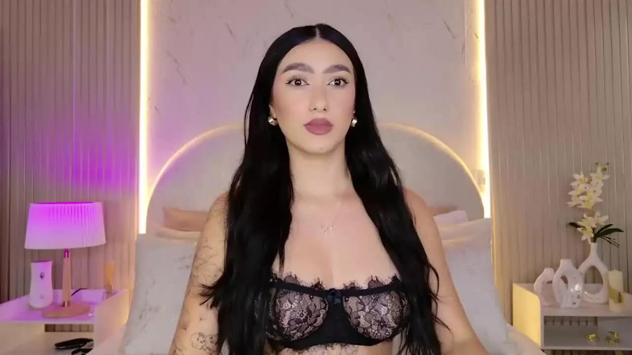 ManuelaHall on Streamray 