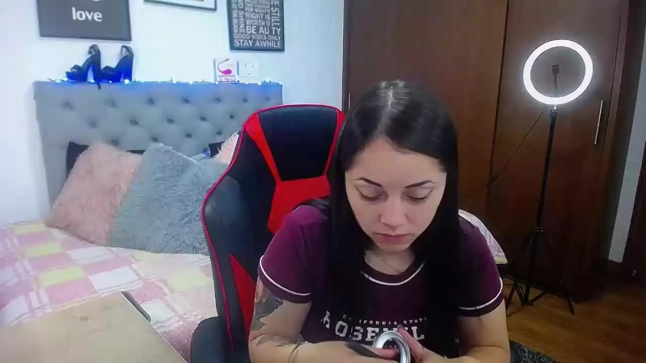 MeghanAss1 on Streamray 