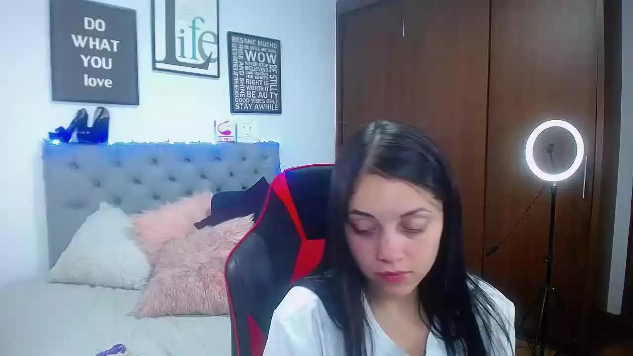 MeghanAss1 on Streamray 