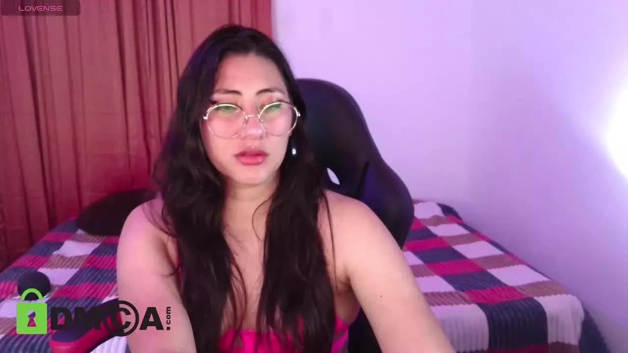 Nadia_Palmer on Streamray 