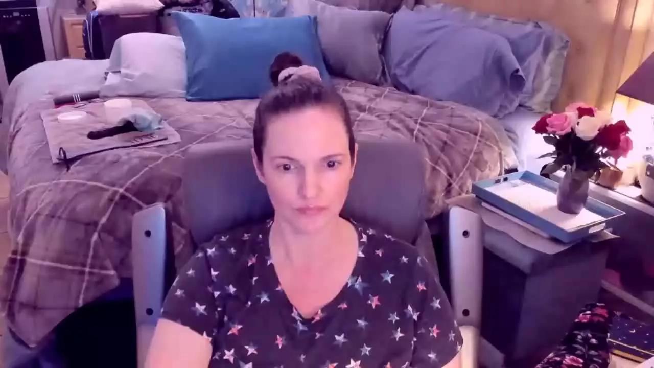 NinaJ on Streamray 