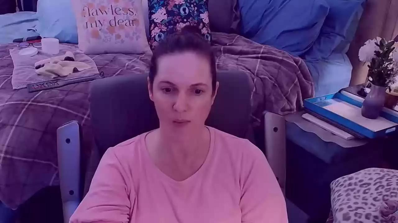 NinaJ on Streamray 